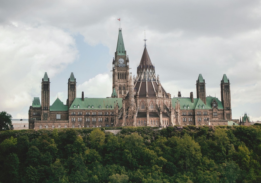 Ottawa Vs. Toronto: What You Need to Know Before Moving